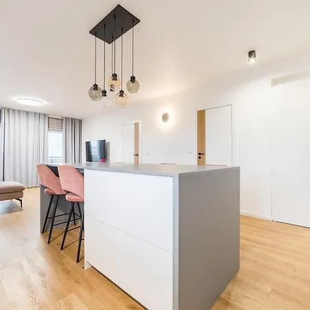 Chlebowa View By Bookinghost *